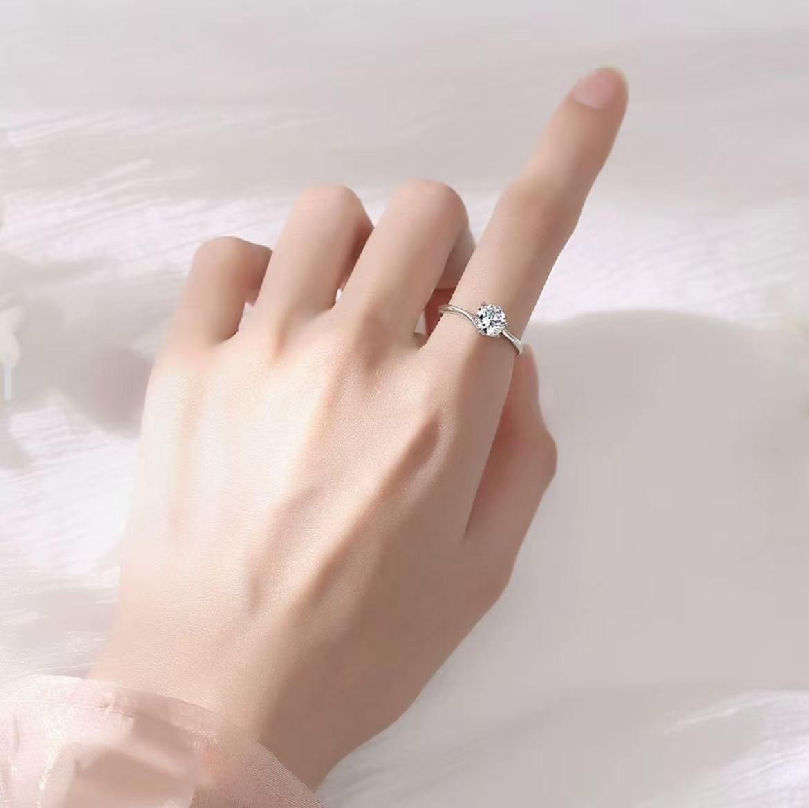 私人定制 光扭雪花女戒1.0ct