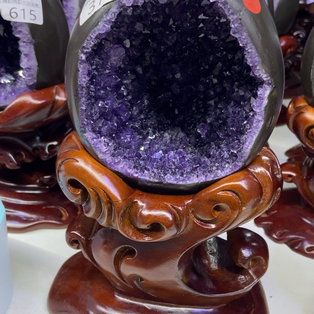 紫晶未镶嵌大型摆件（非配饰）琪