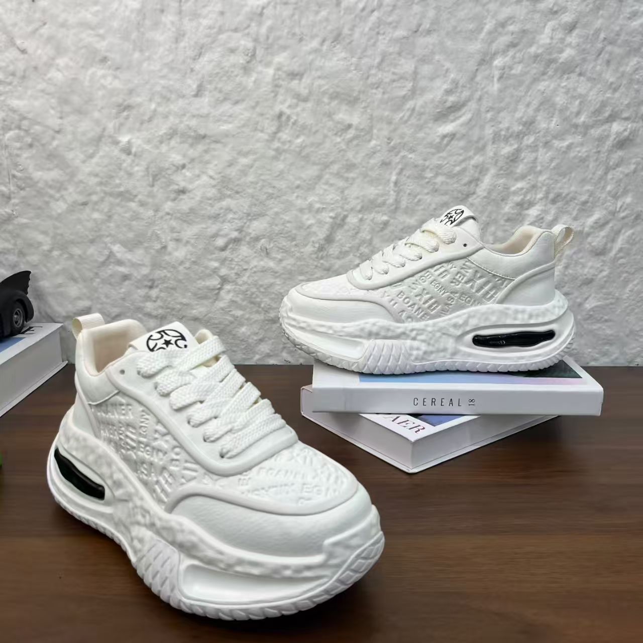 《广州潮品》888-278男女同款纯色增高潮流时尚潮鞋休闲厚底老爹鞋