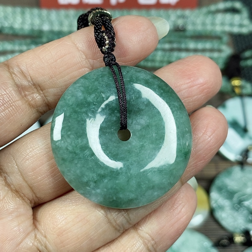 【闪购商品】翡翠颈饰未镶嵌玉吊坠翡翠玉平安扣