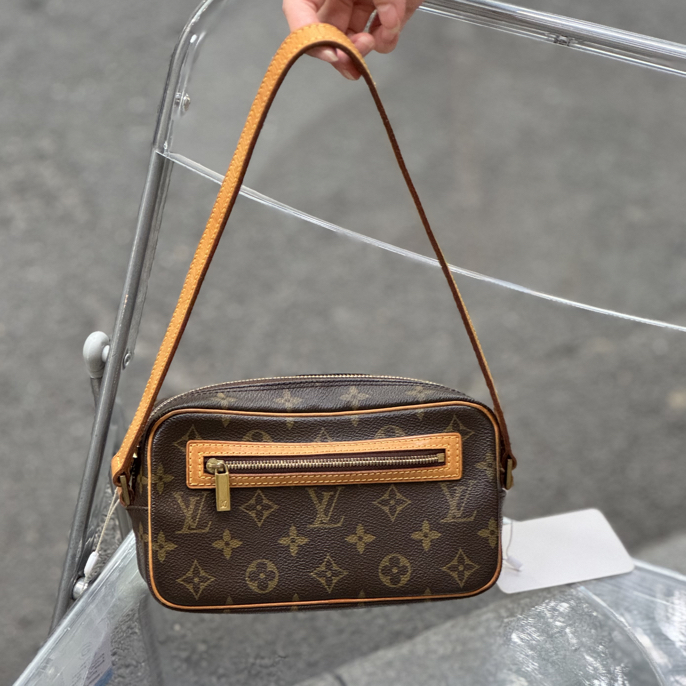 95新 LouisVuitton/路易威登 老花开口笑单肩腋下包