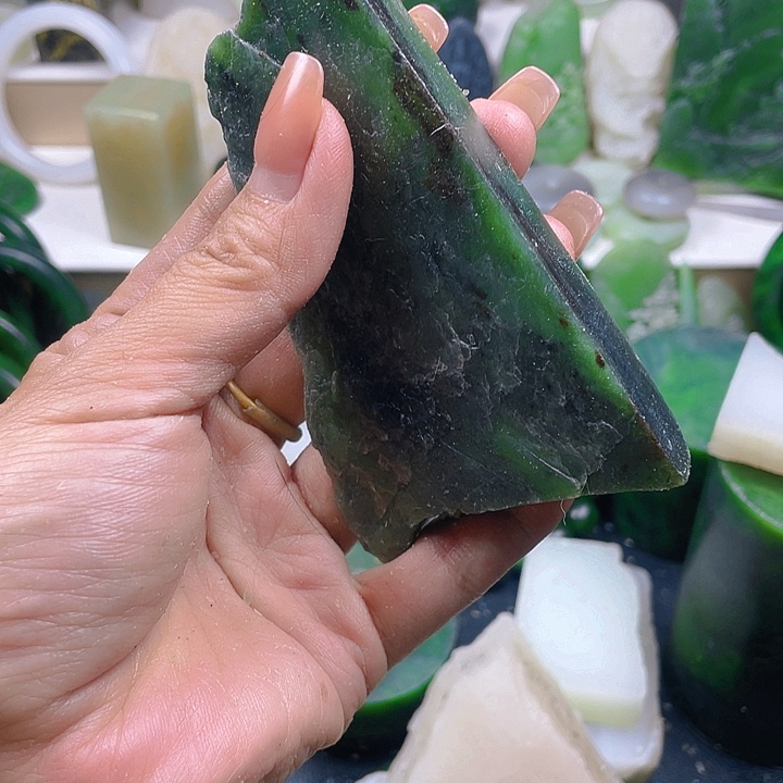 和田玉未镶嵌珠宝半成品