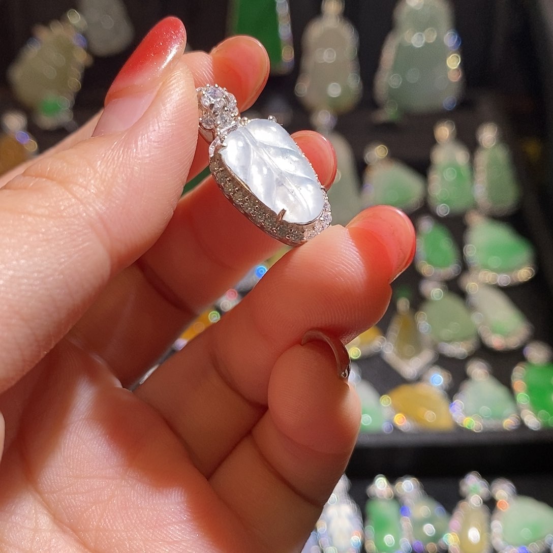 颈饰银S925镶嵌翡翠天然翡翠