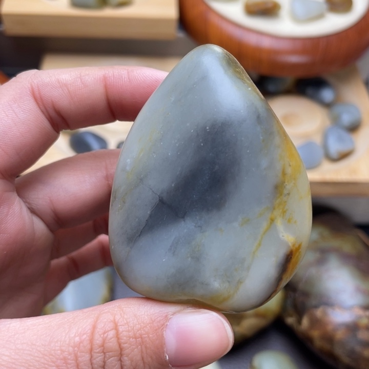 集***》和田玉未镶嵌挂件