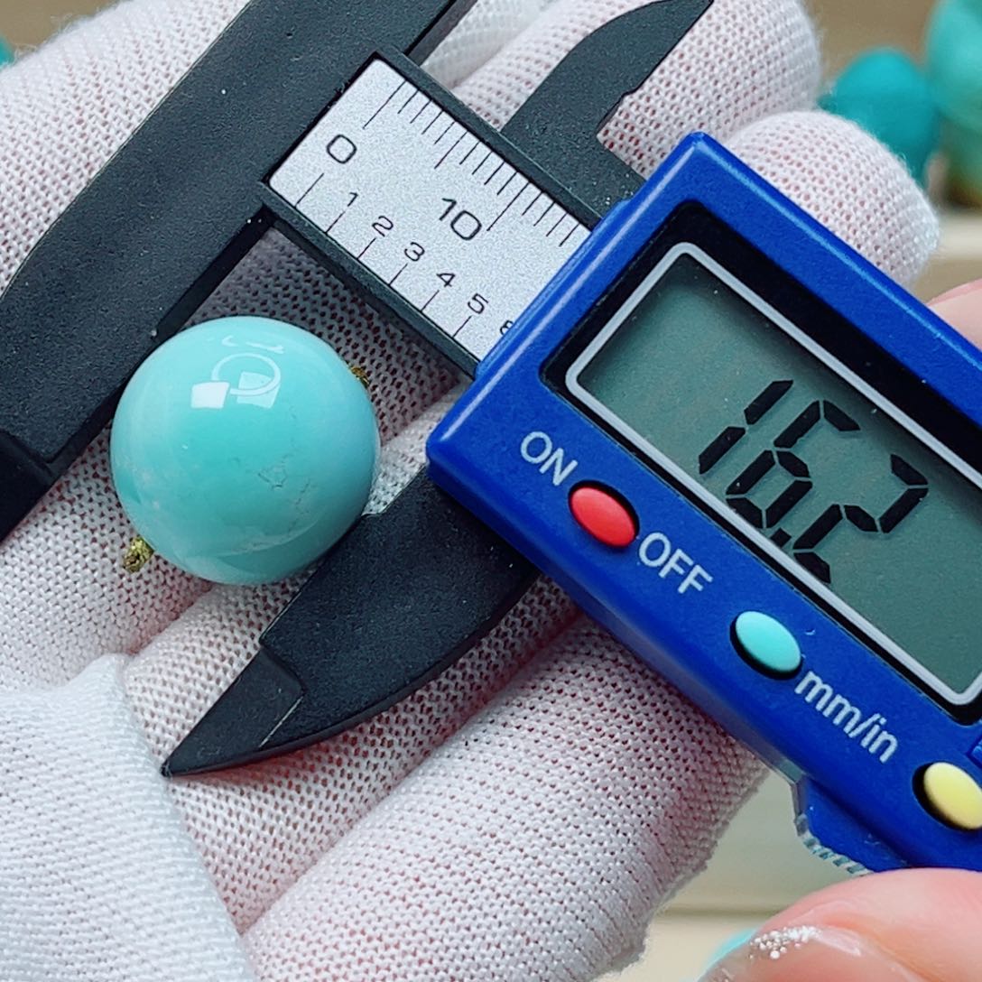 绿松石未镶嵌珠宝