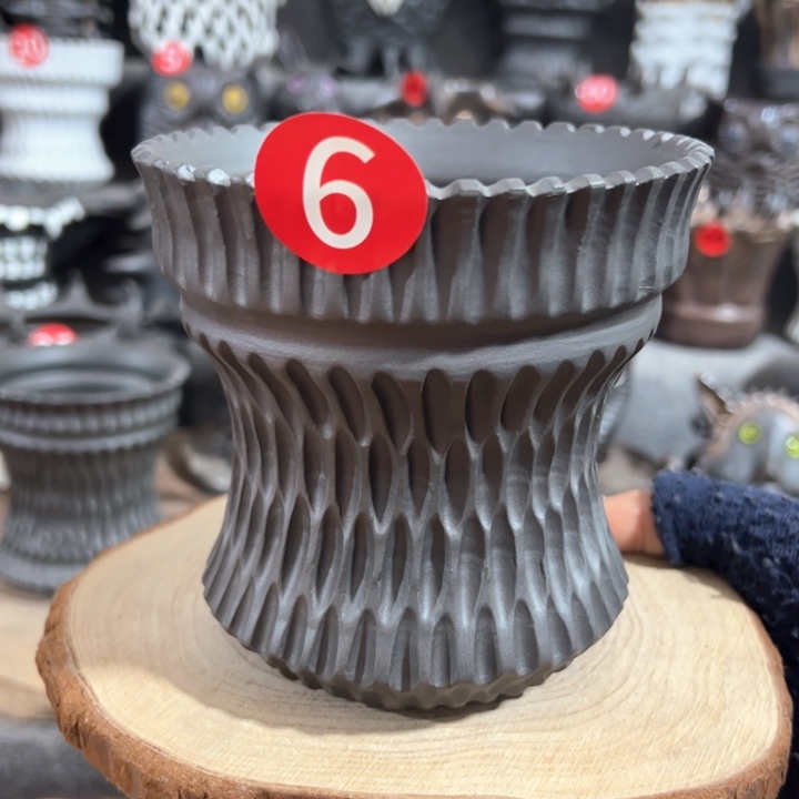 紫砂花盆内口11.5外高12