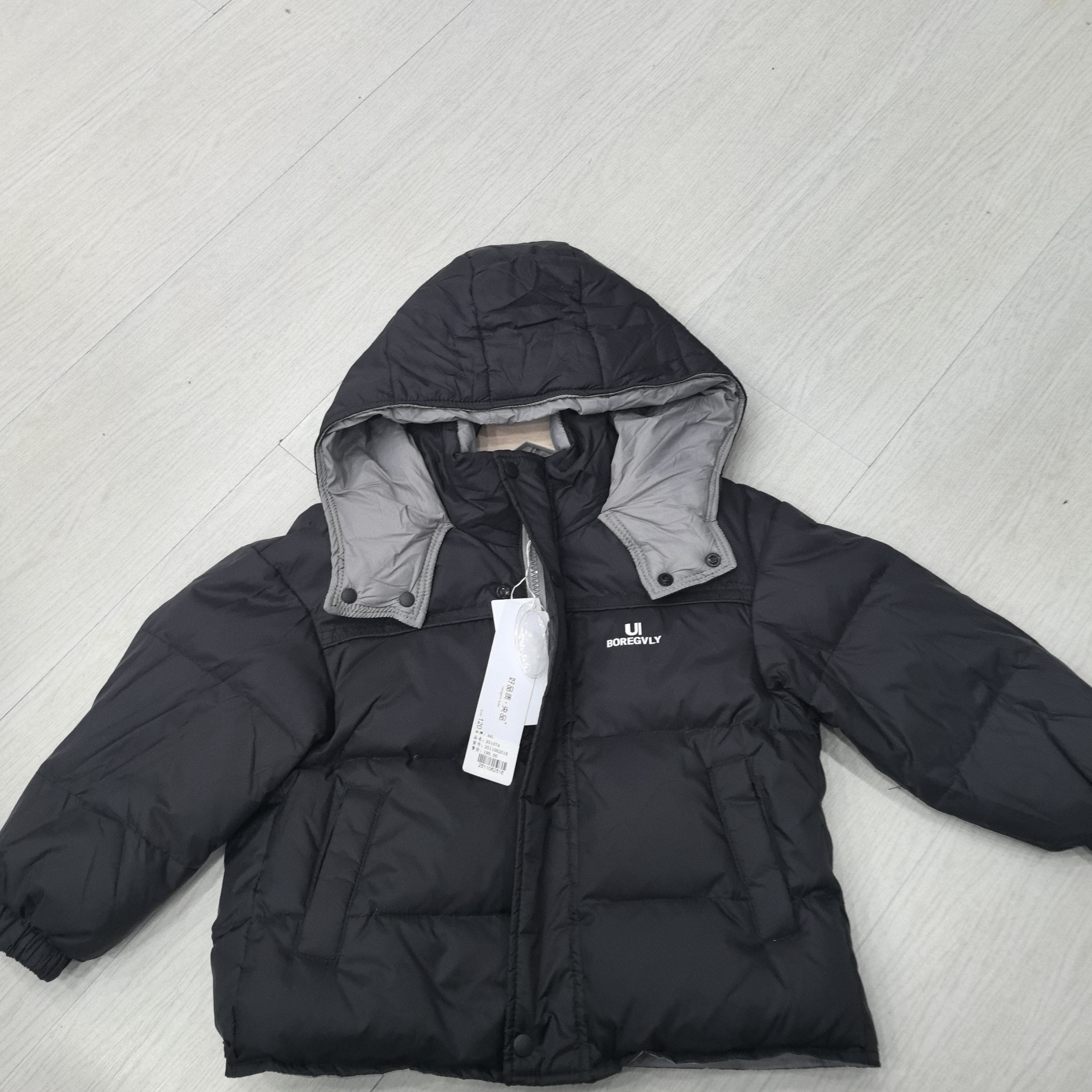 白鸭绒新款冬季黑色男女童加厚保暖连帽撞色韩版外套