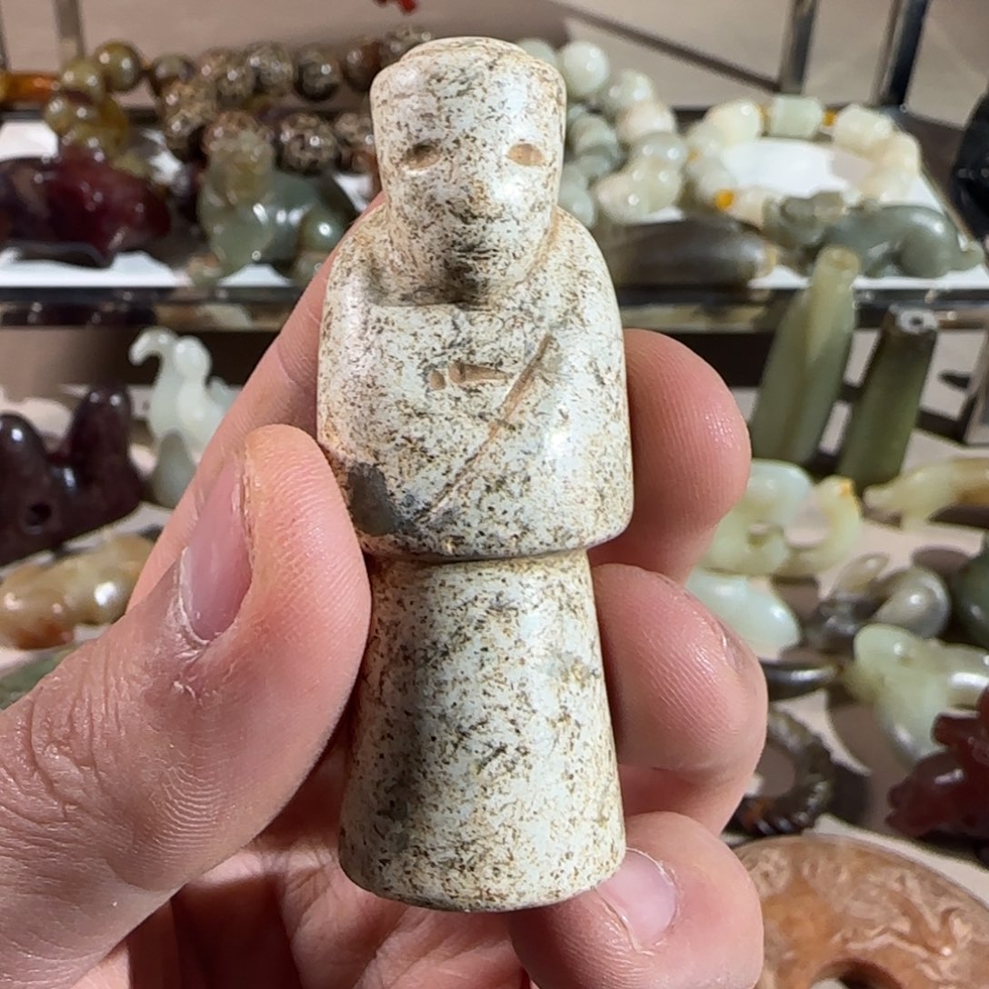 蛇纹石玉颈饰合金