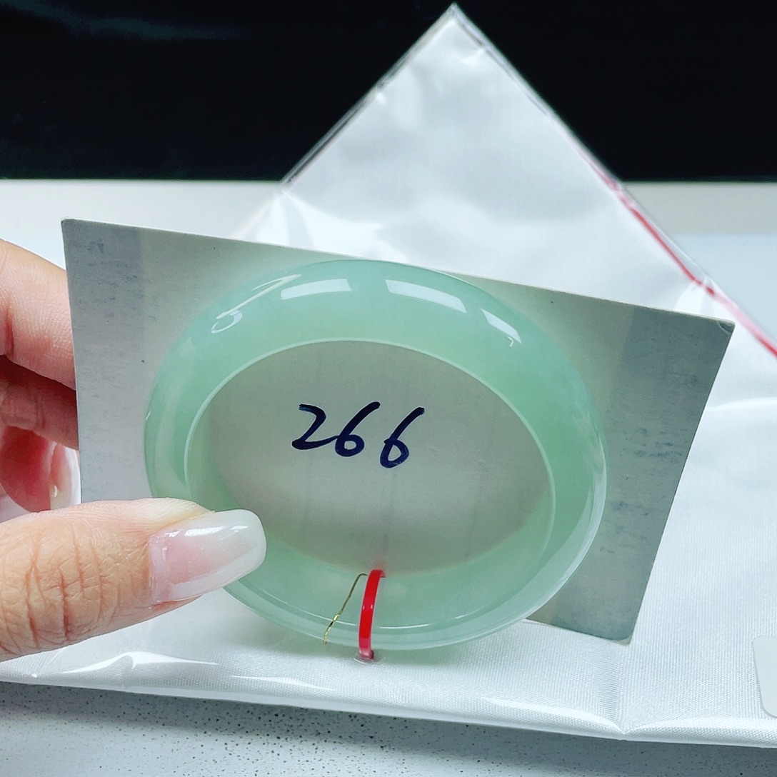 翡翠未镶嵌手镯 正圈50+