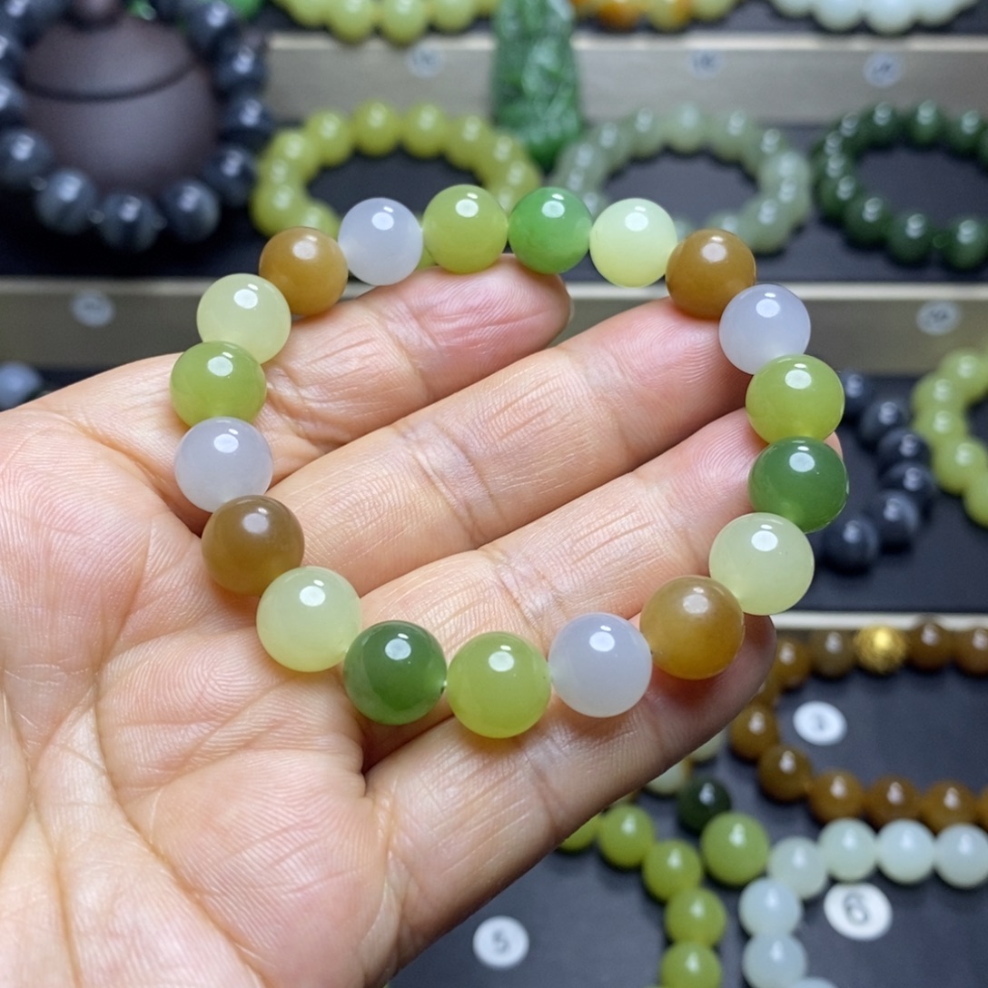 和田玉未镶嵌手串