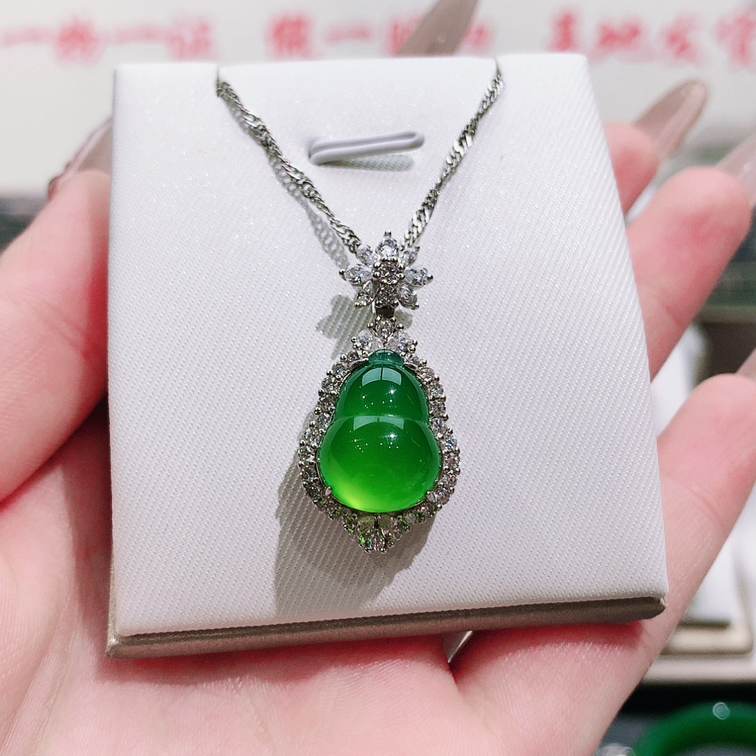 玛瑙/玉髓纯天然珠宝玉石葫芦吊坠项链银S925镶嵌