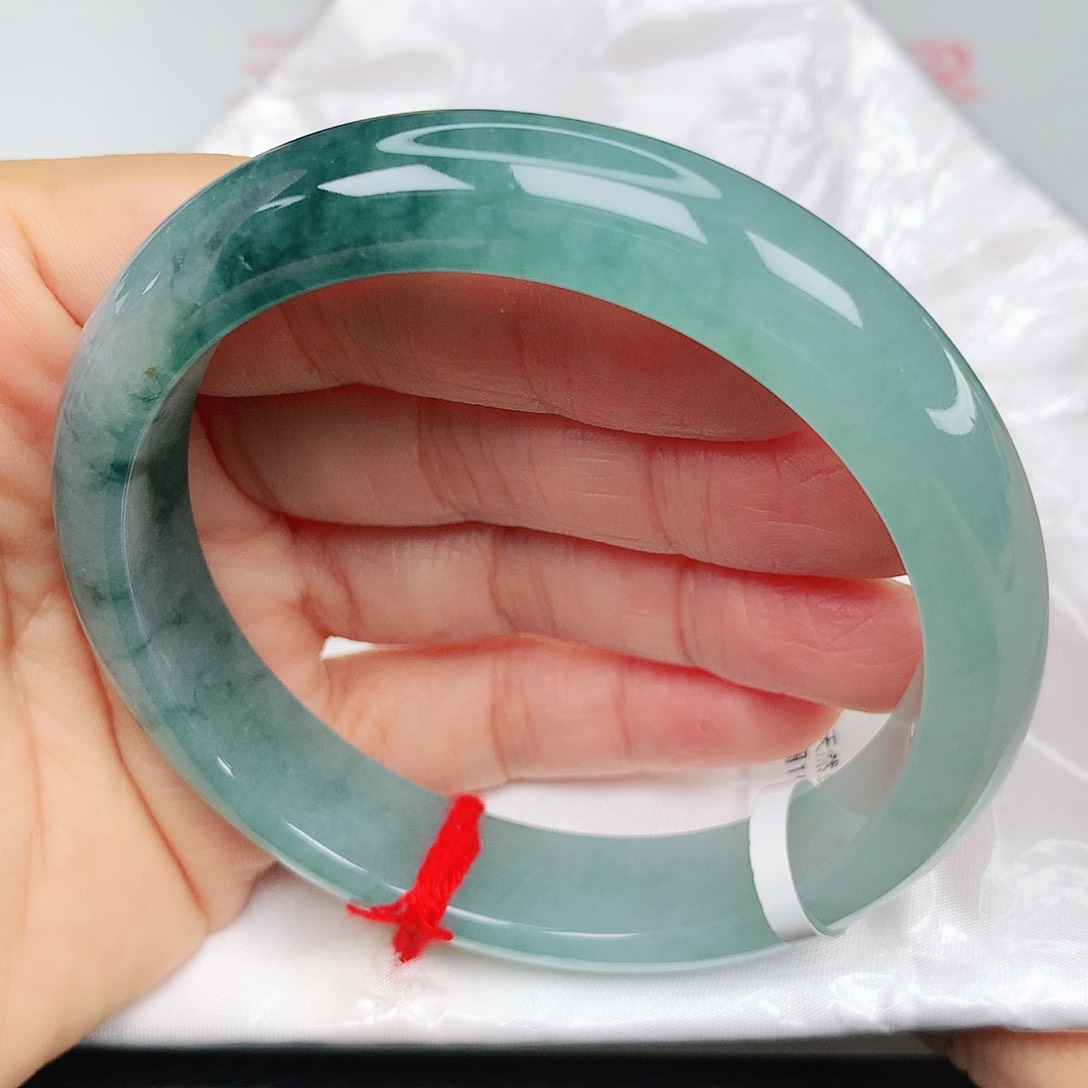 翡翠手镯未镶嵌冰蓝18