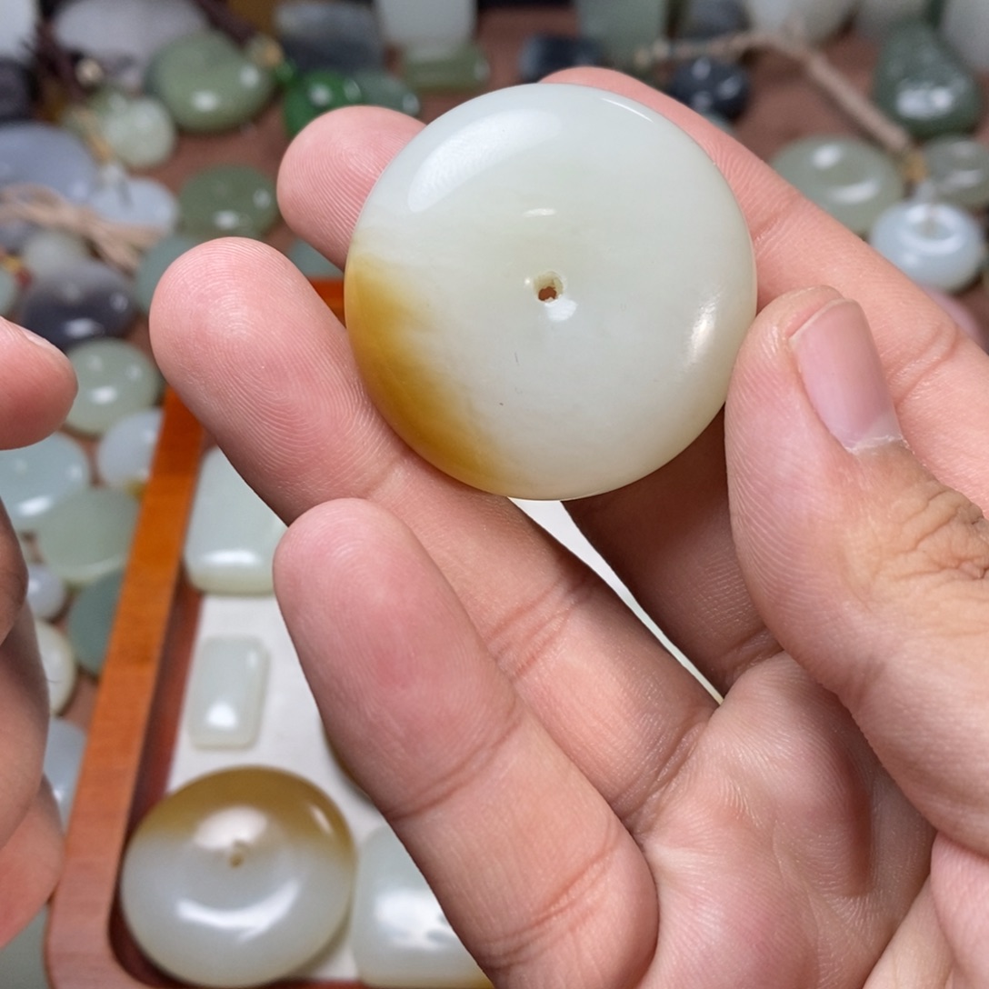和田玉吊坠(不含链)未镶嵌