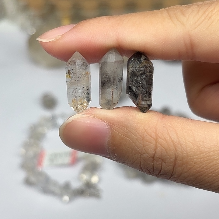 水晶颈饰未镶嵌3颗闪灵钻