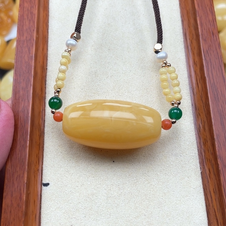 蜜蜡裸石未镶嵌蜜蜡