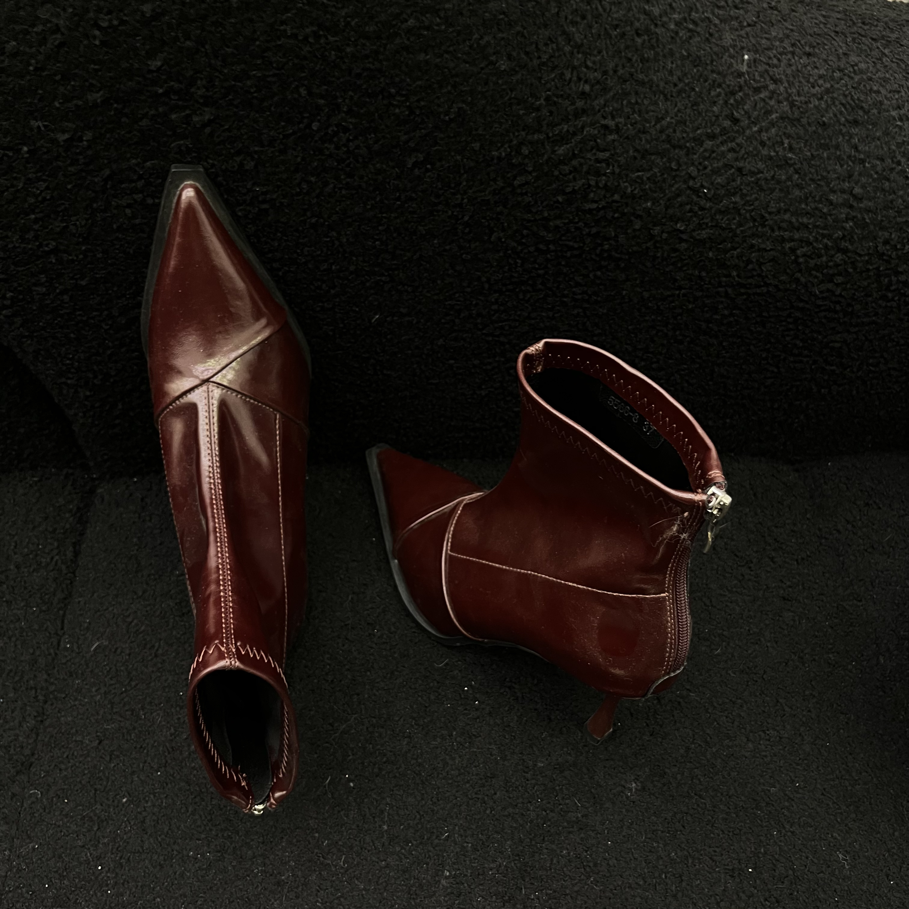 女士秋冬复古增高百搭酷飒尖头细跟短靴