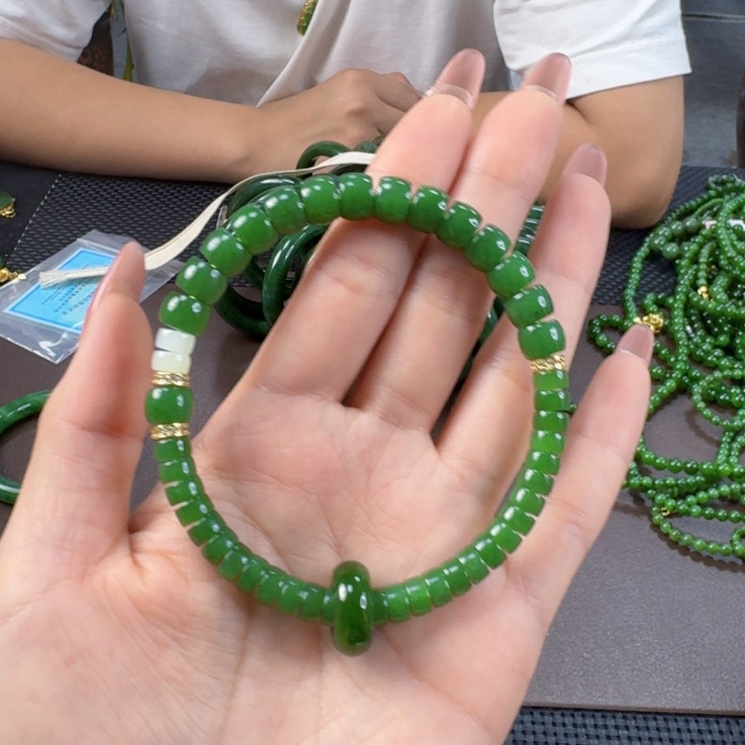 手链未镶嵌和田玉（碧玉）