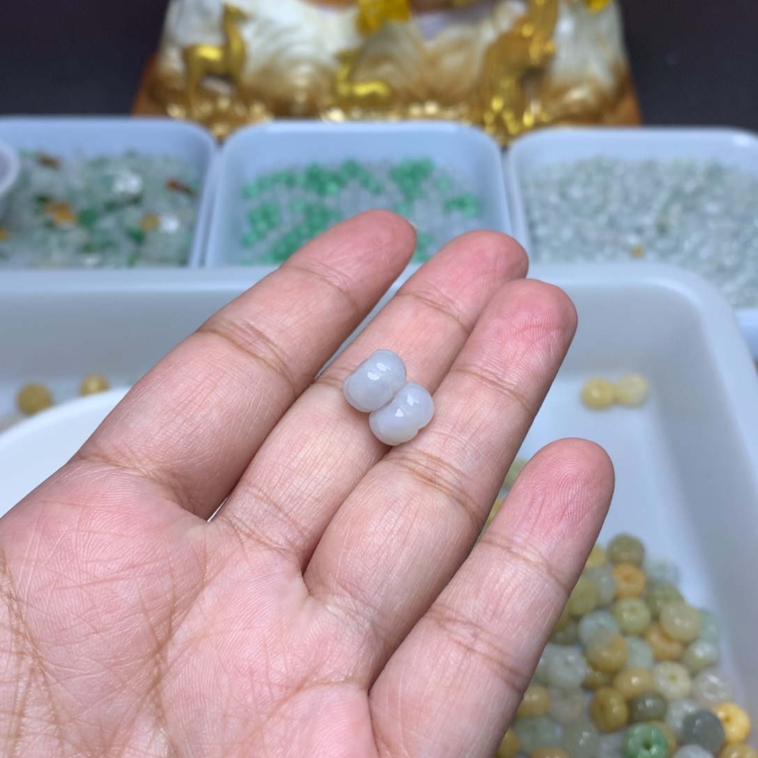 【闪购商品】翡翠手链未镶嵌奶**胡