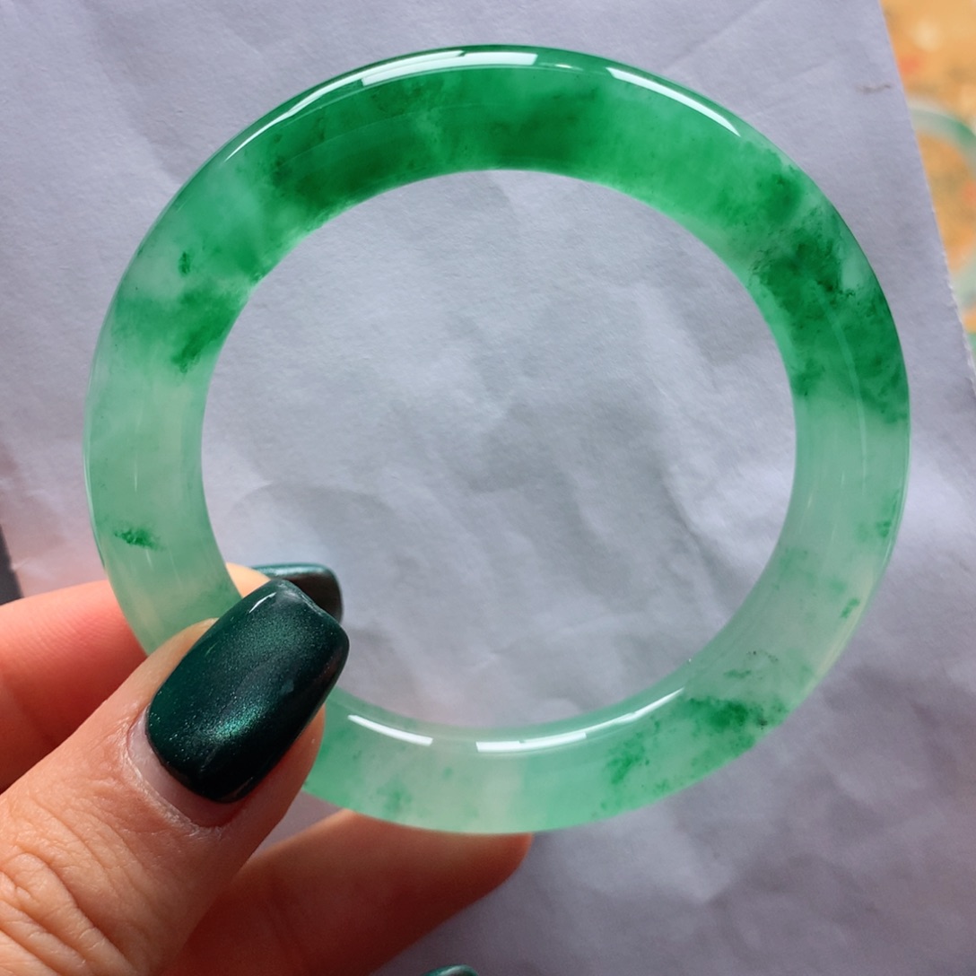 石英质玉未镶嵌手镯