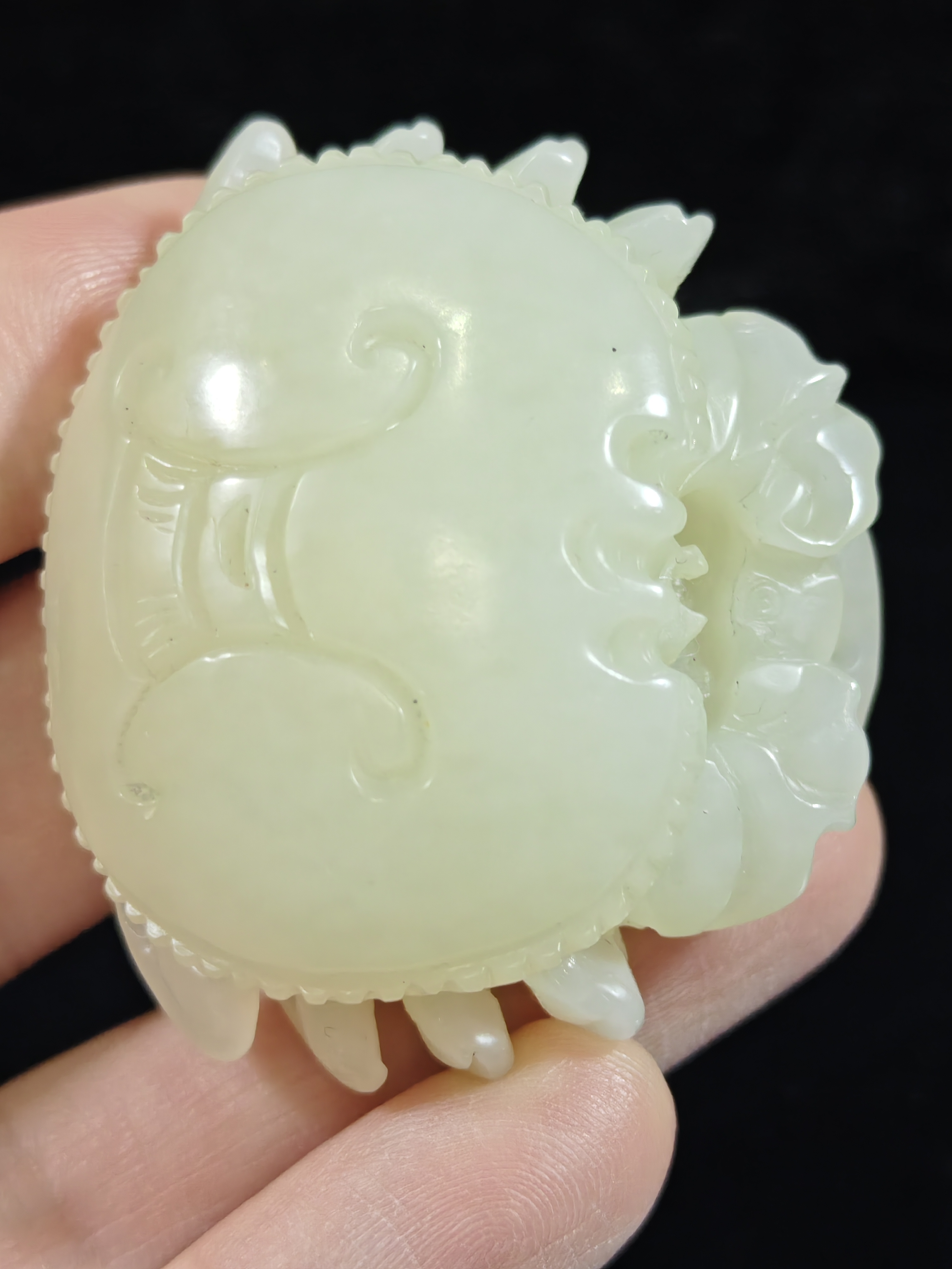 旧藏天然和田玉八方来财吊坠摆件手把件61克48*43*21*mm