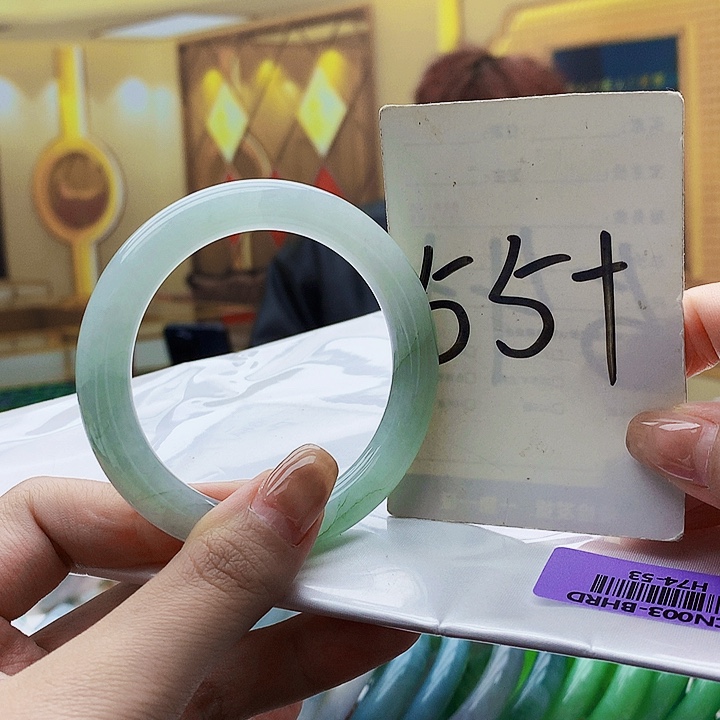 翡翠未镶嵌手镯000……