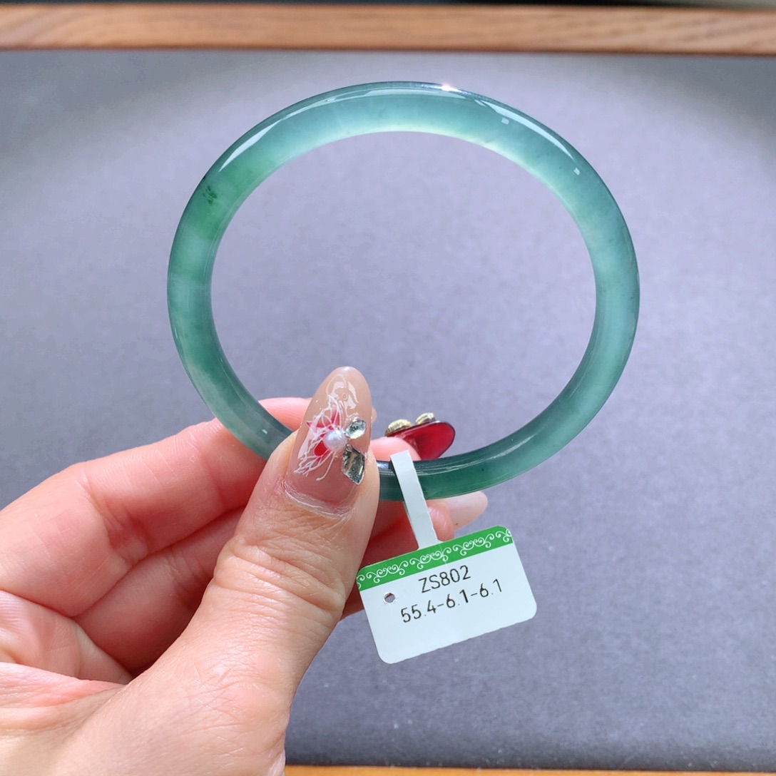 翡翠手镯未镶嵌天然翡翠手镯