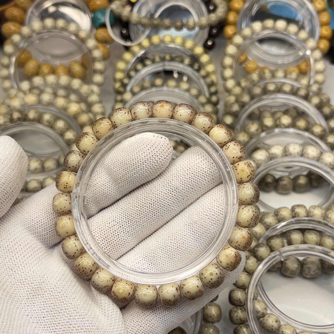 木***子星月菩提手串海南星月菩提石玉9×8粉糯大眼睛