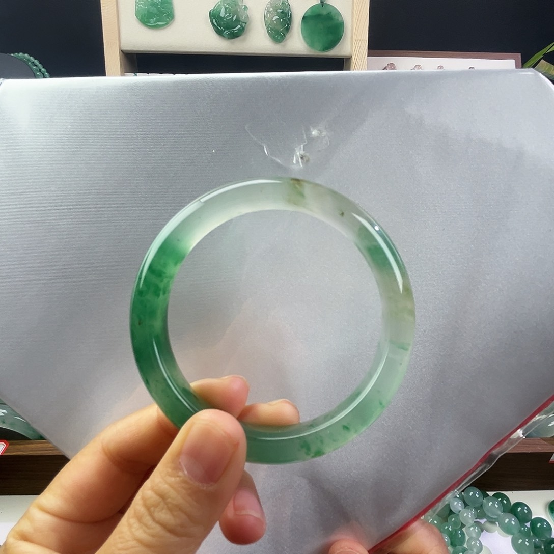 石英质玉未镶嵌手镯53.4