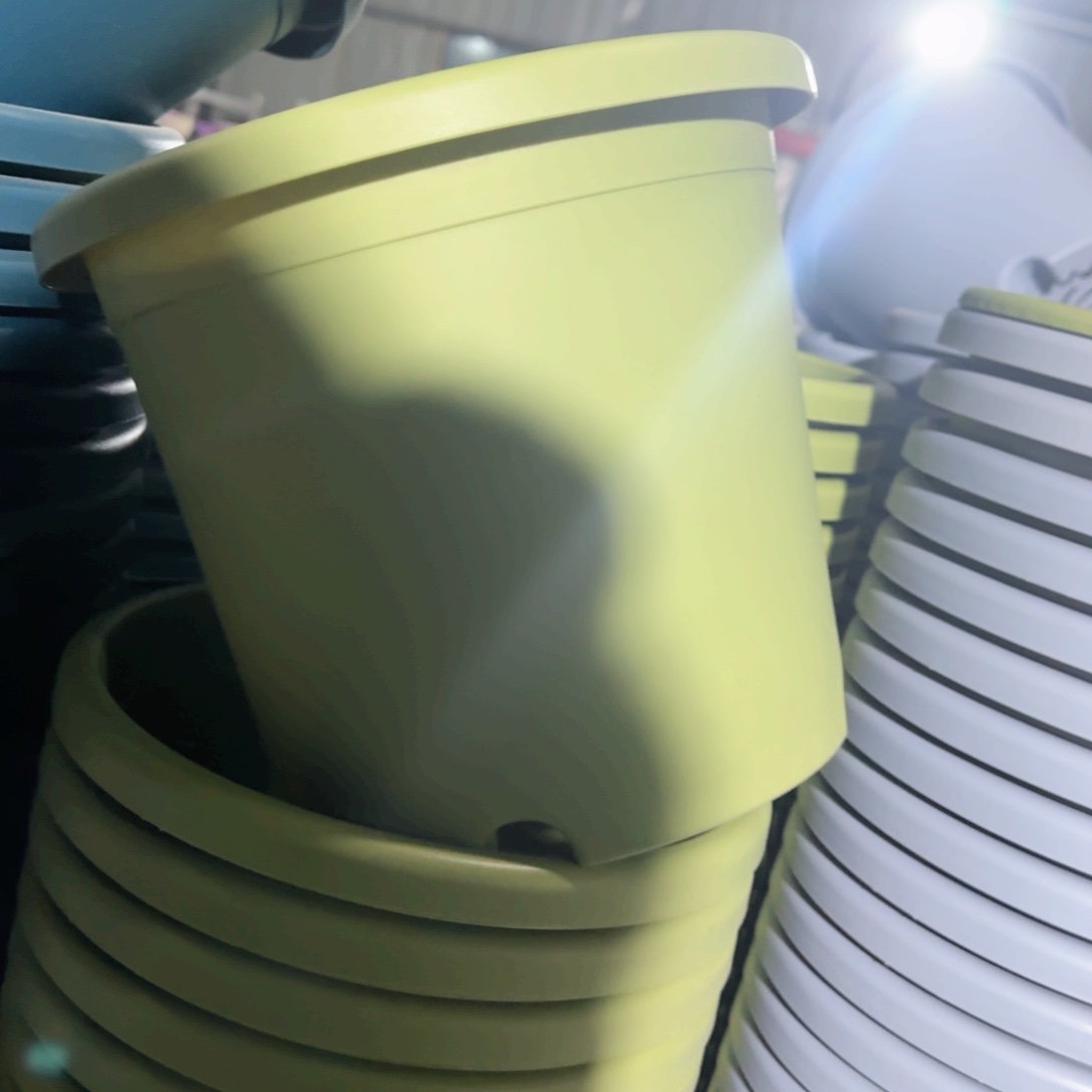 树脂四季盆4#无拖果绿8瑕疵