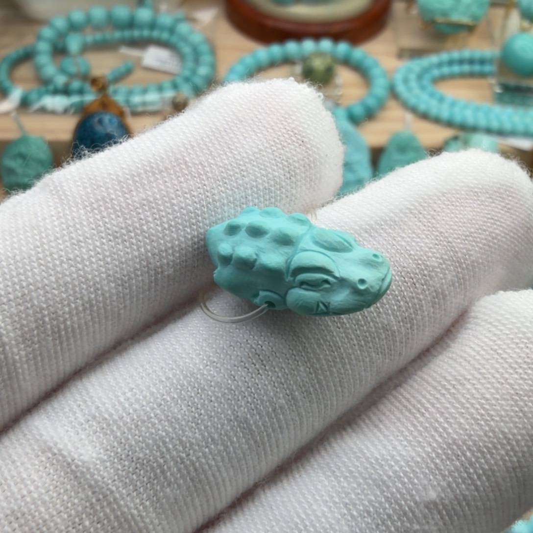 绿松石未镶嵌珠宝奇石