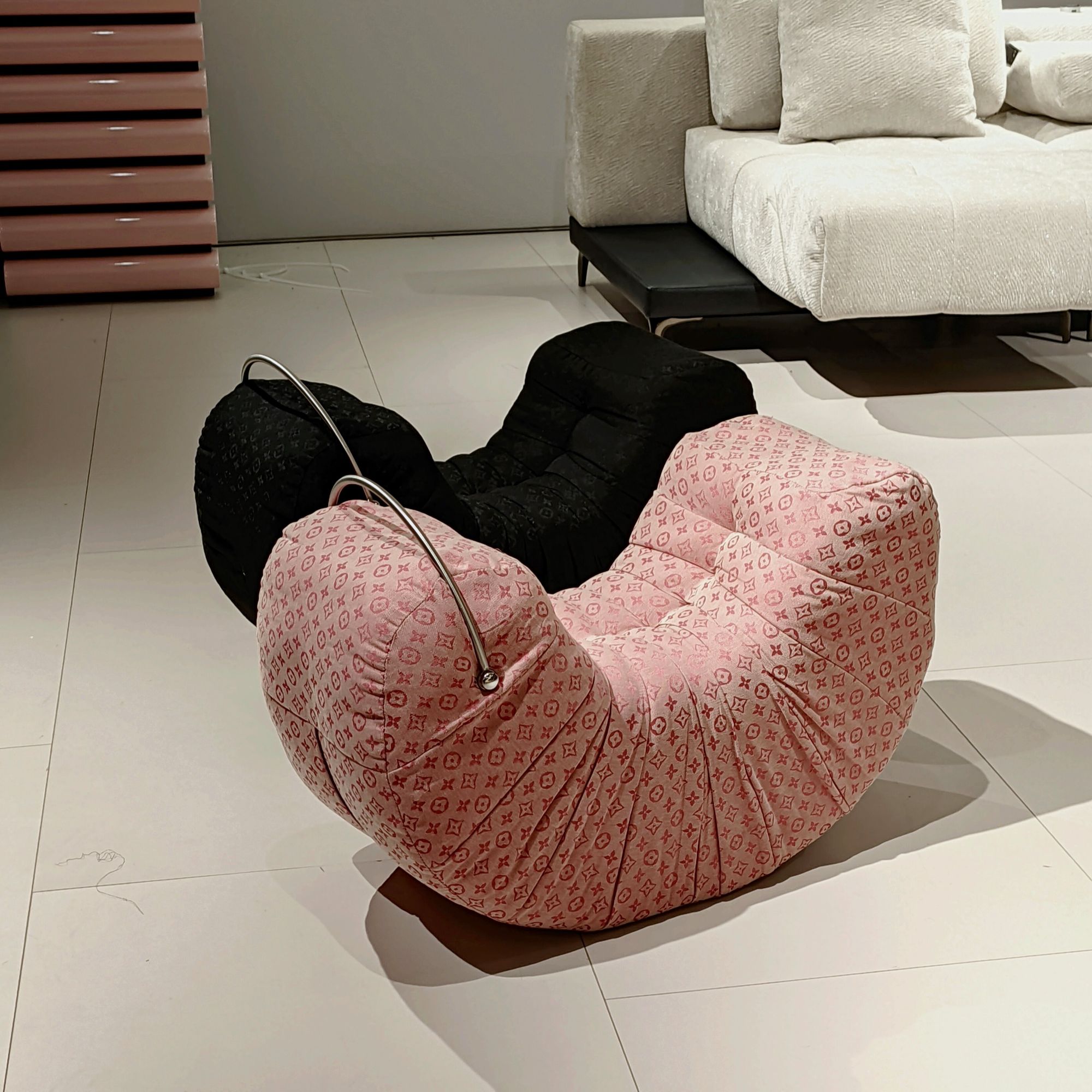 【驴家毛毛虫摇摇椅】客厅创意小户型网红凳子