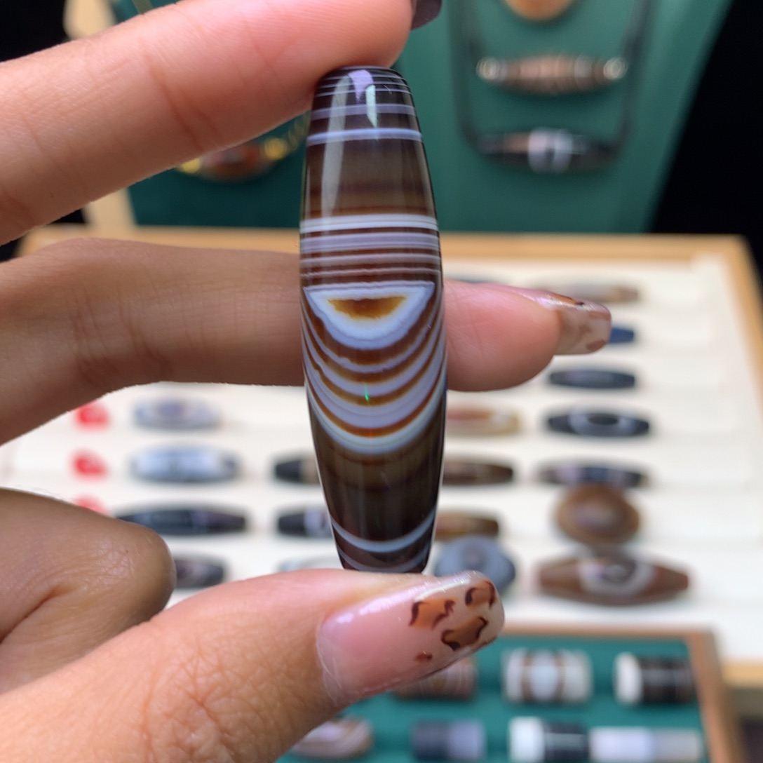 未镶嵌颈饰玛瑙/玉髓风*