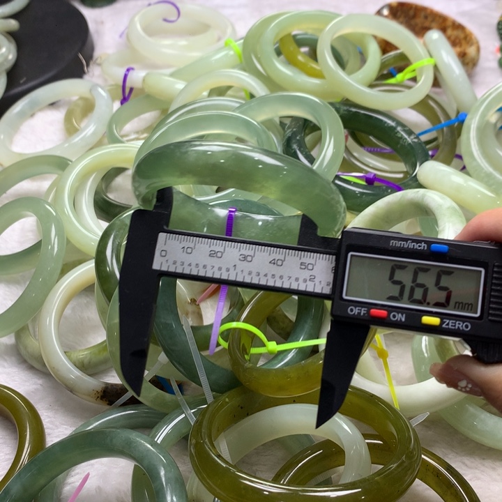 未镶嵌蛇纹石玉手镯22