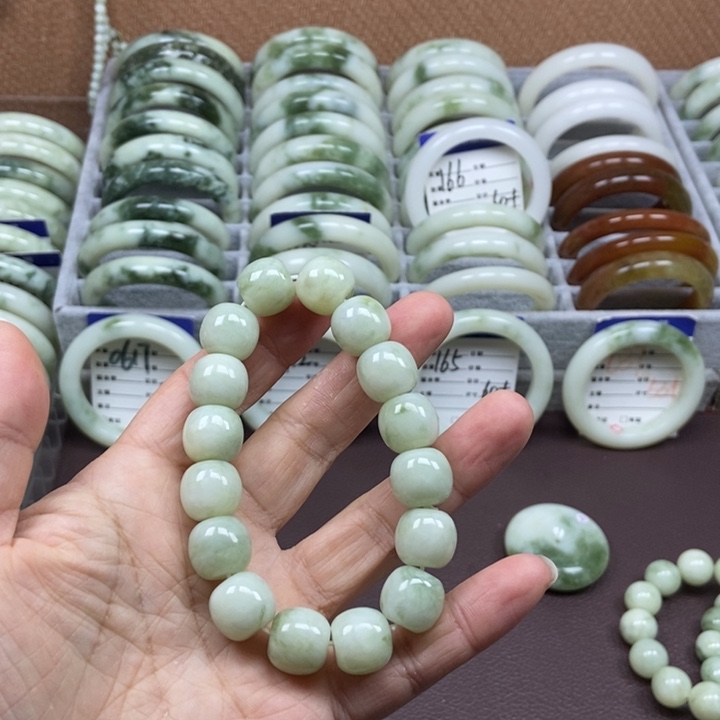 蛇纹石玉未镶嵌手链