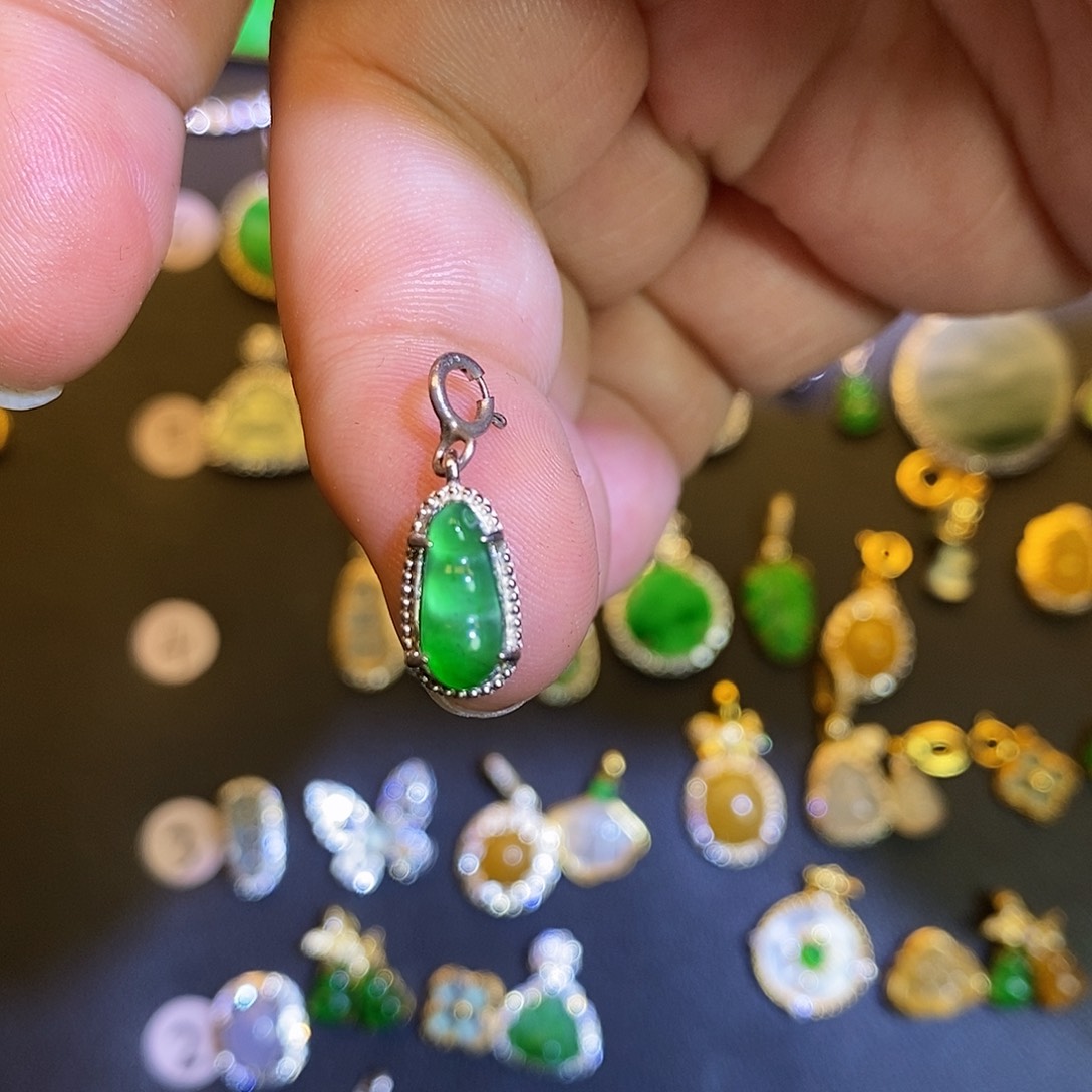 吊坠(不含链)银S925镶嵌翡翠