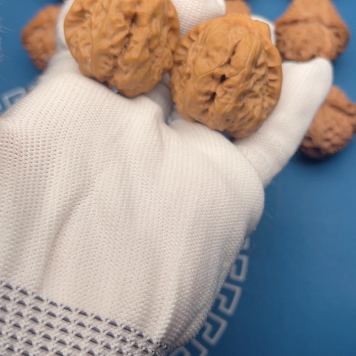 文玩核桃吊坠蛤蟆头