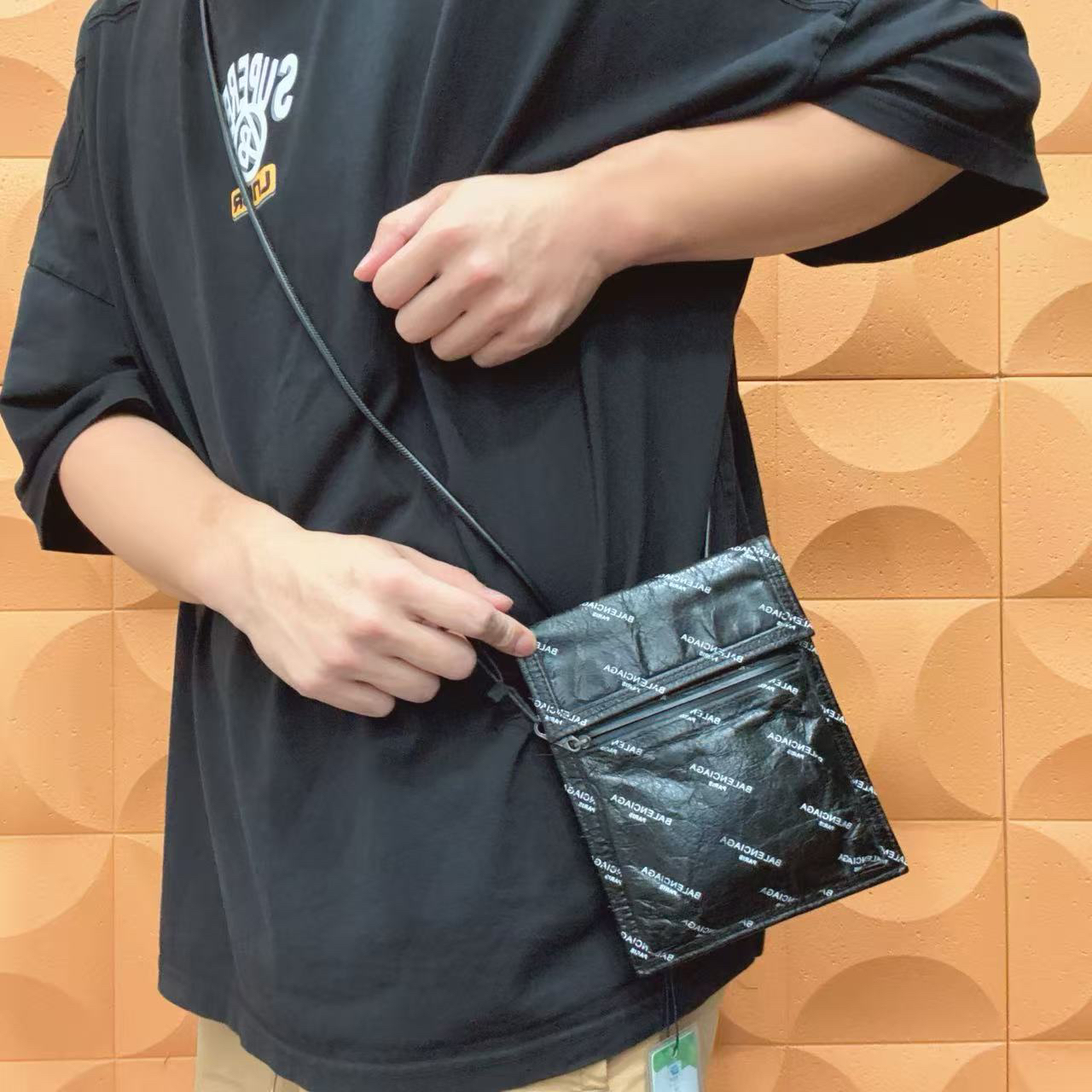 95新 Balenciaga/巴黎世家 【胖】28 0829 黑色斜挎手机包