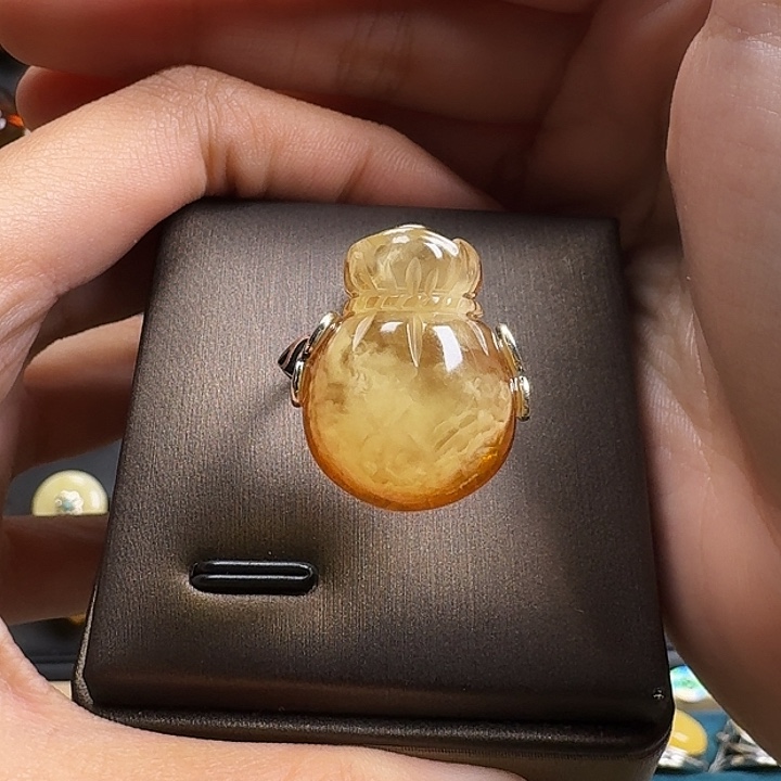 姚***摇蜜蜡银S925镶嵌戒指戒指