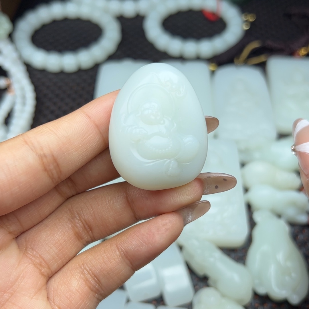 和田玉吊坠未镶嵌