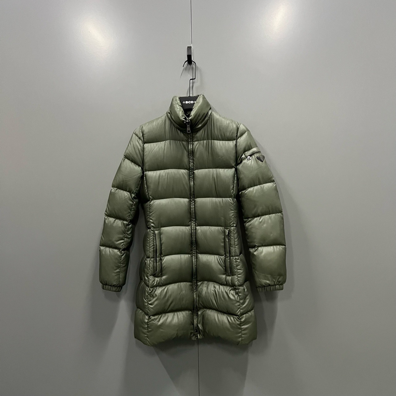 95新 Prada/普拉达 zz45 绿色三角标logo长款羽绒服 40码/204788