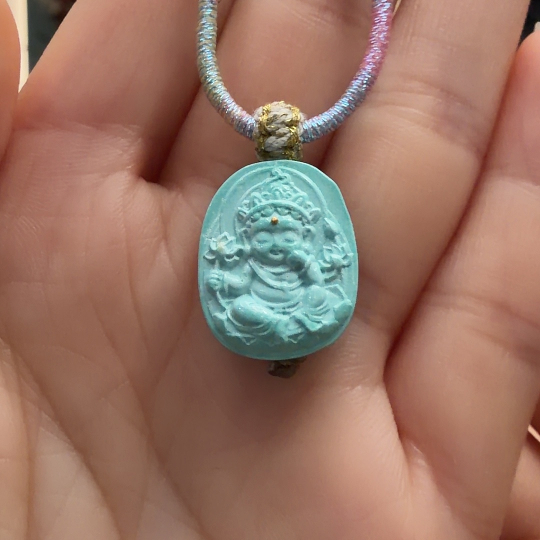 绿松石未镶嵌颈饰