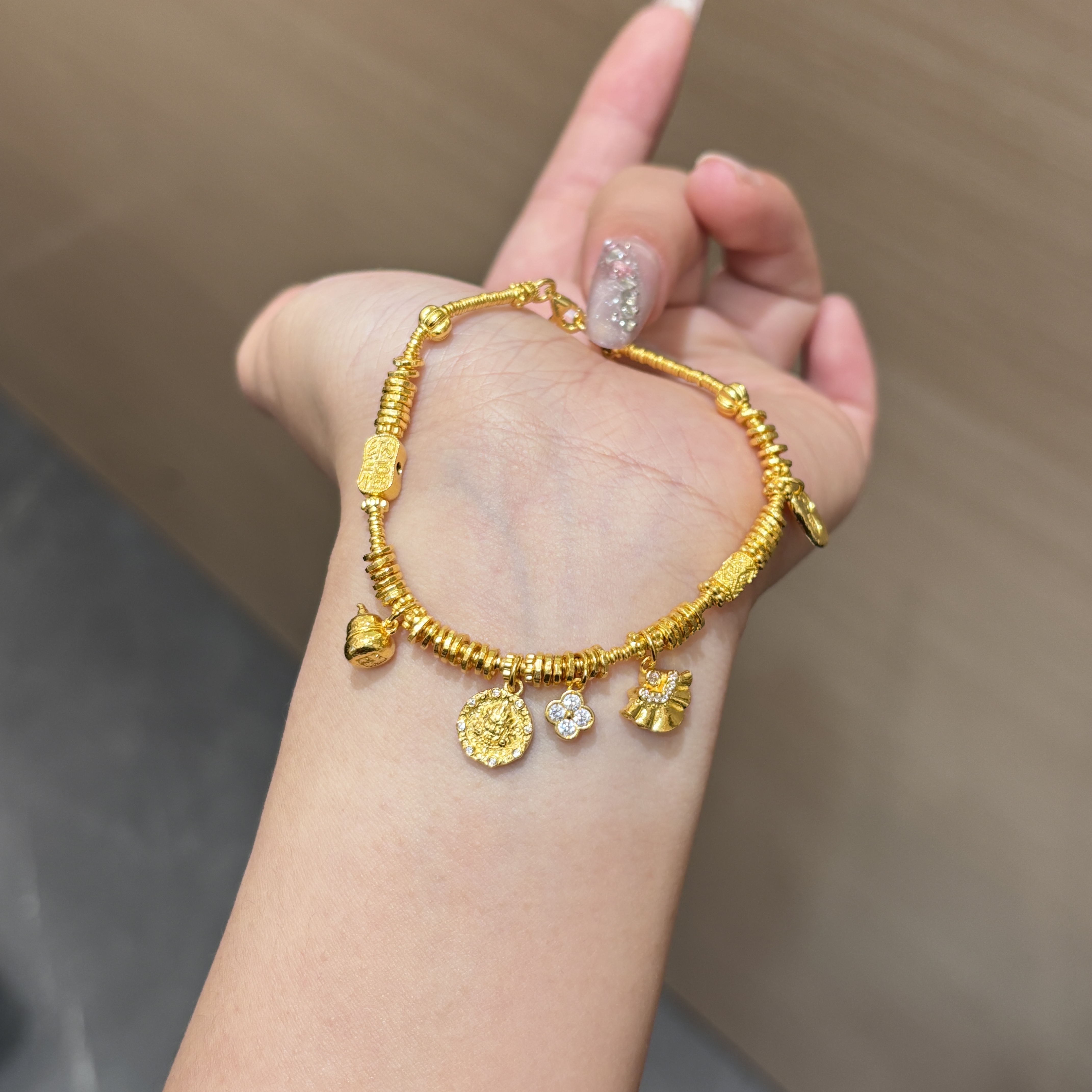 【菠萝珠宝】足金999 镶嵌黄财神 幸运草手串 金重：23克