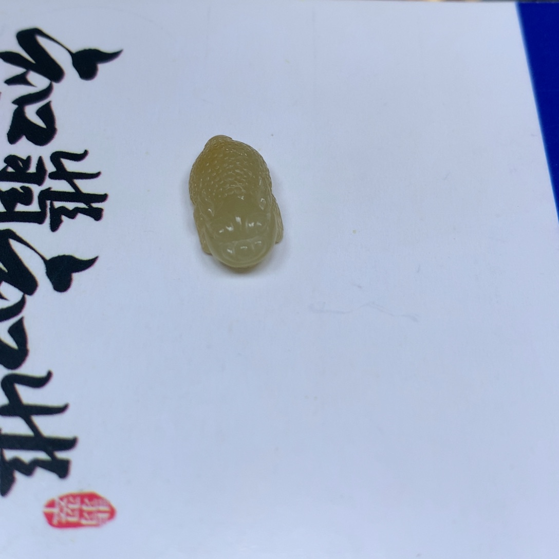 翡翠颈饰未镶嵌三脚金蟾