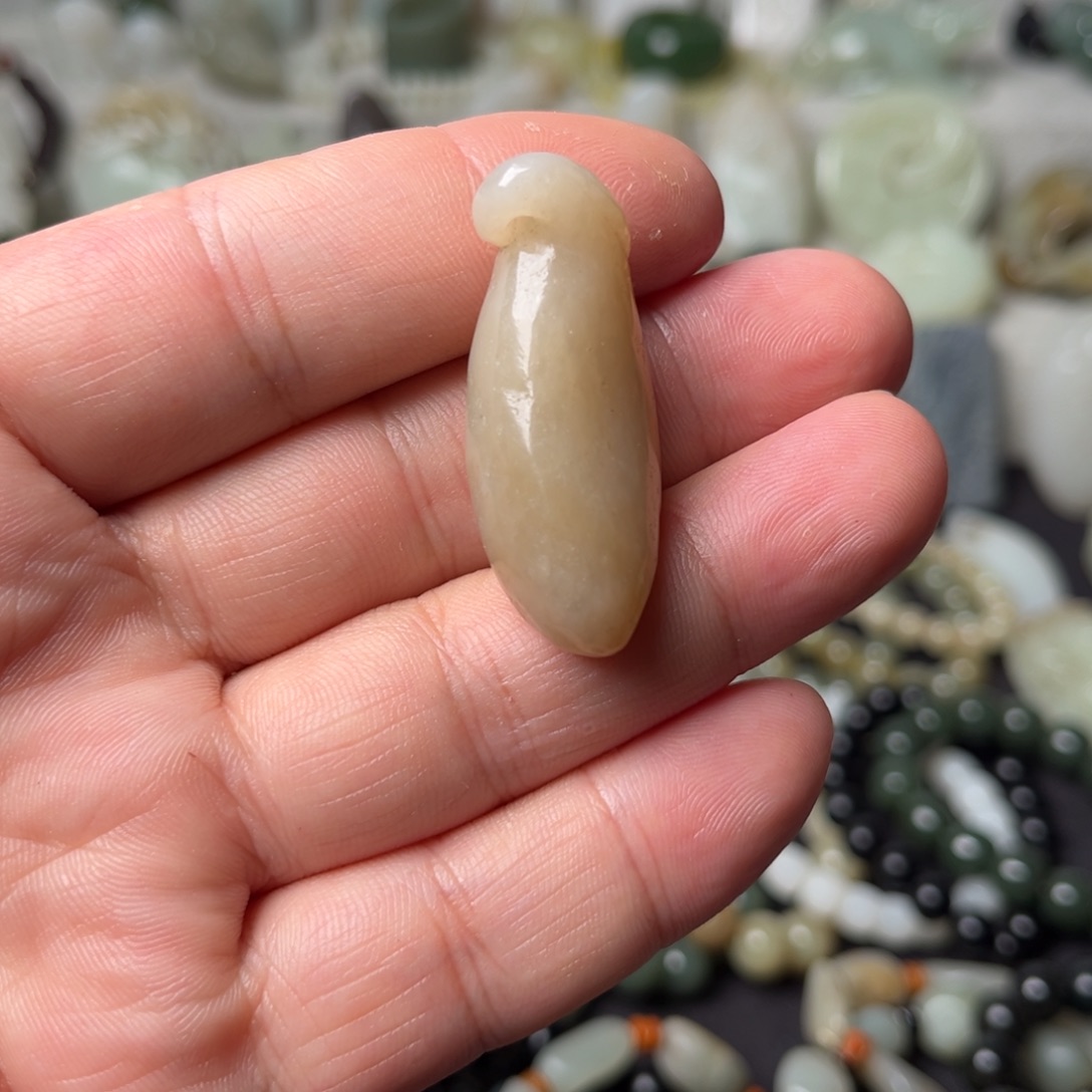 吊坠(不含链)未镶嵌和田玉（青白玉）