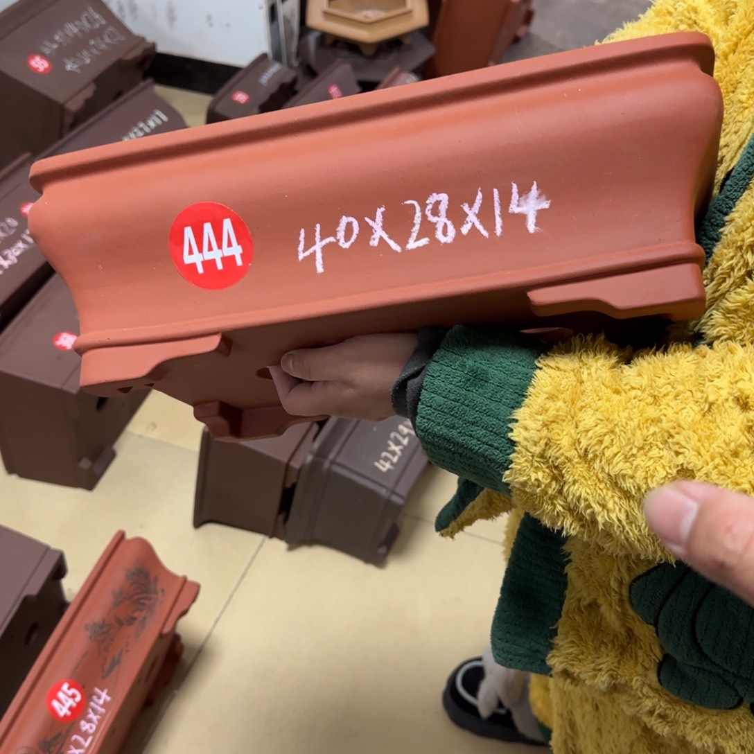 紫砂花盆呜呜呜呜