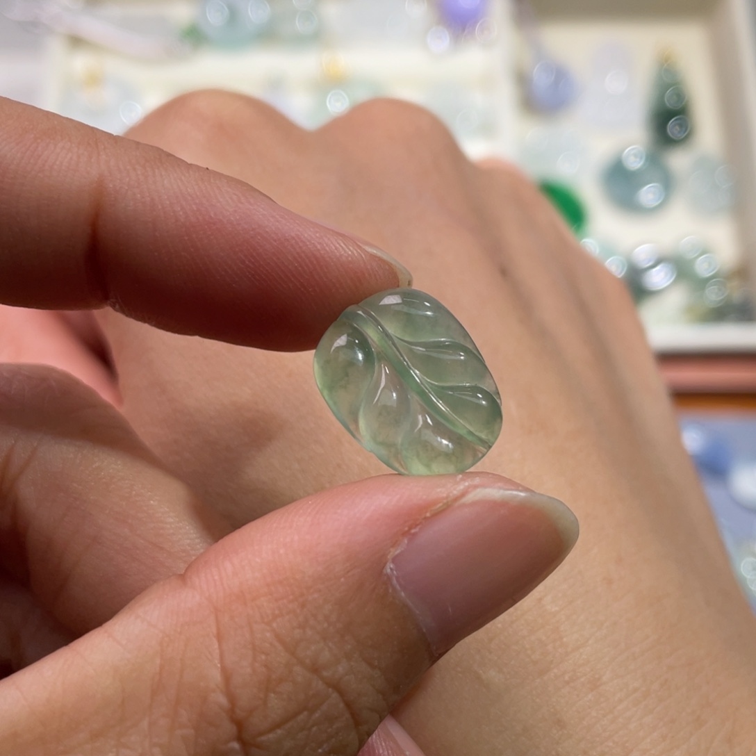 颈饰未镶嵌翡翠叶子08