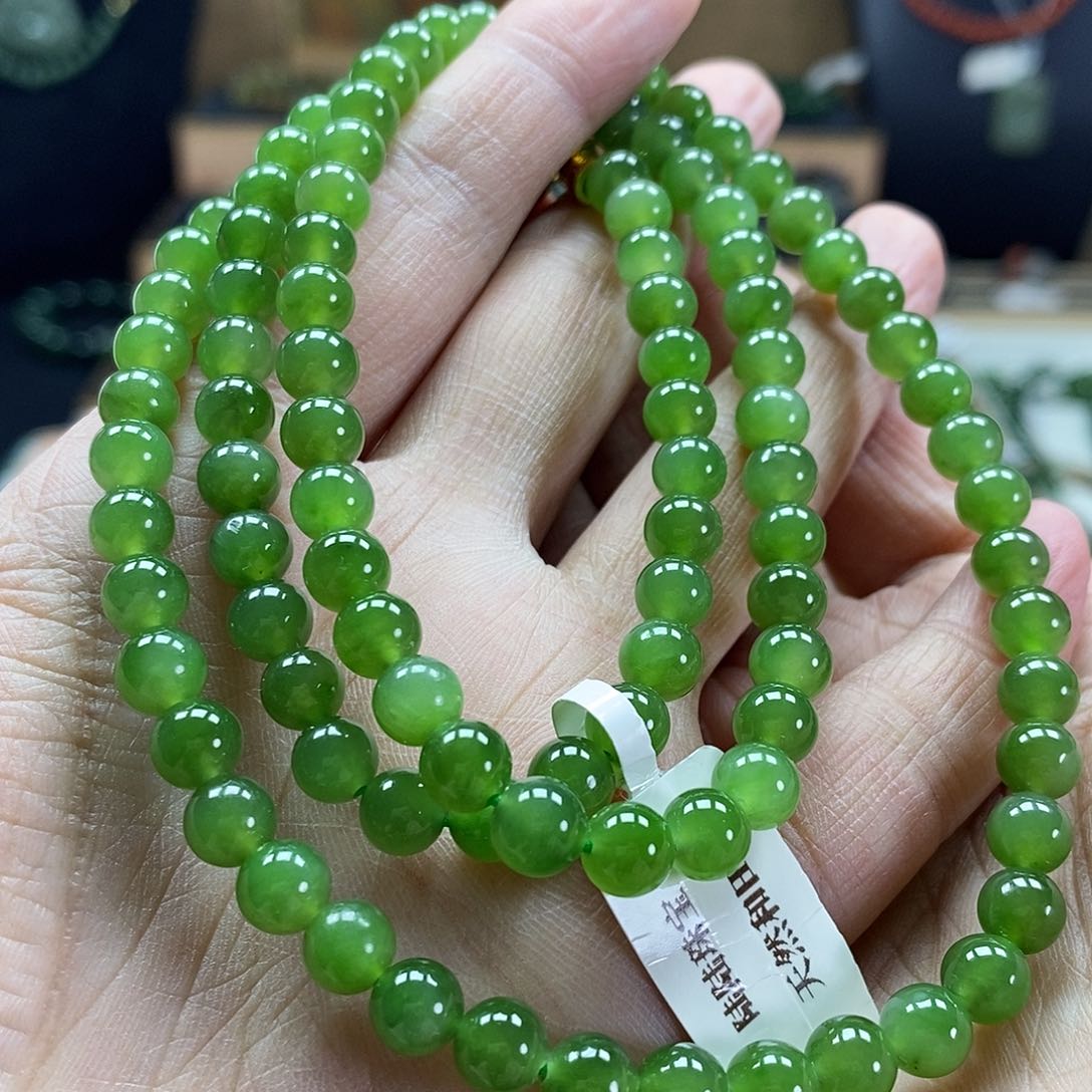 颈饰未镶嵌和田玉（碧玉）6mm果绿
