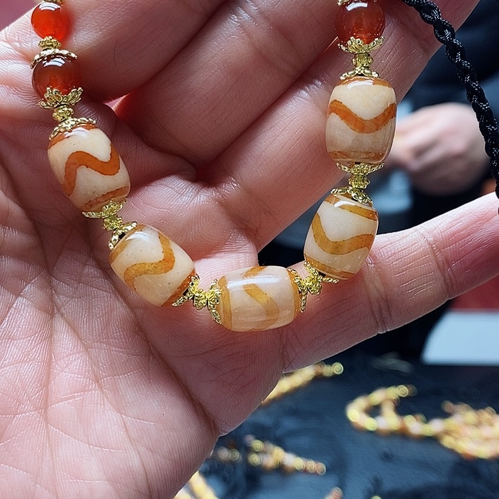 玛瑙/玉髓颈饰合金
