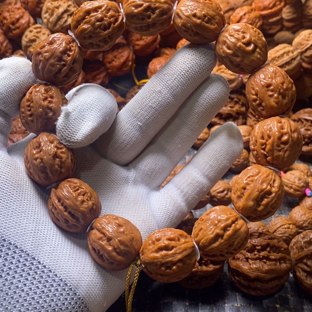 文玩核桃吊坠粗筋