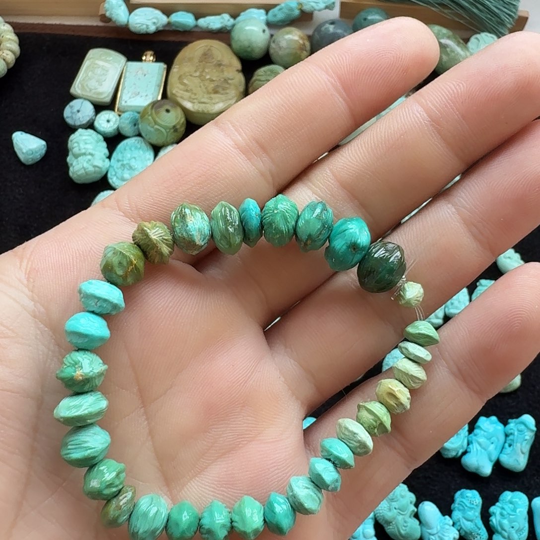 绿松石未镶嵌珠宝奇石